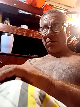 Pcsammy73 online show from October 22, 9:53 am