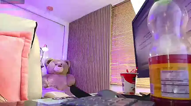 Silvana monroe online show from February 3, 4:31 pm