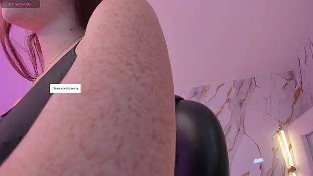 CorinneRusso online show from April 26, 12:25 pm