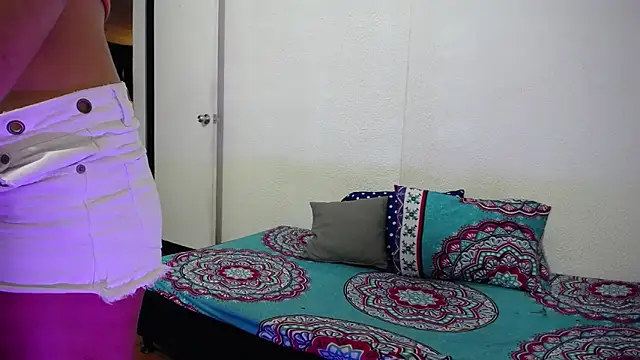  joanne and oliver  online show from February 12, 2:50 am