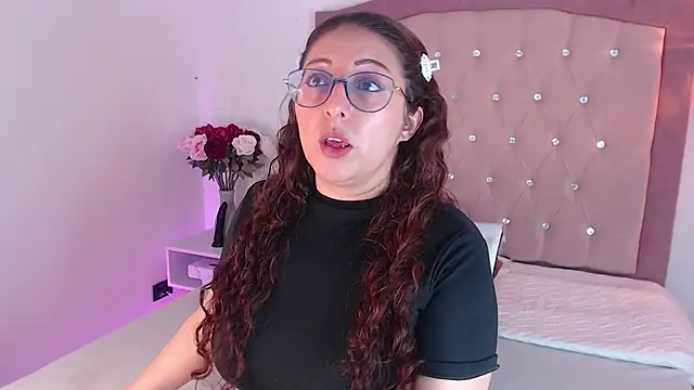 Snapshot of AnnadirtyXo chatting on February 4, 4:59 am AnnadirtyXo online show from February 4, 4:59 am