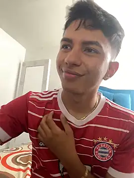 Leonarrrd 01 online show from December 17, 6:09 pm