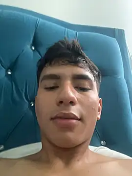 Leonarrrd 01 online show from March 16, 10:20 pm