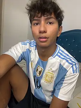 Leonarrrd 01 online show from September 20, 11:28 pm