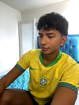 Leonarrrd 01 online show from October 10, 8:19 pm