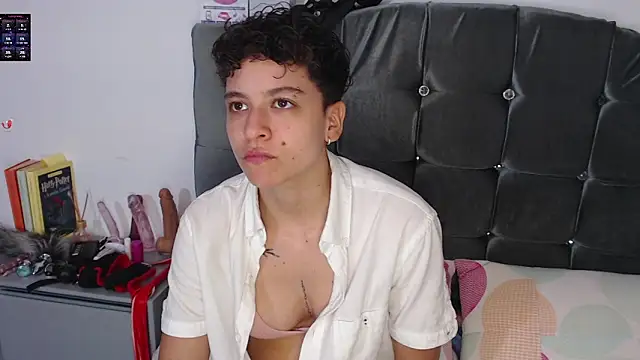 Antonella Cruz02 online show from April 23, 3:08 am