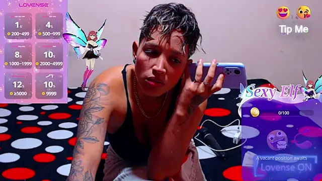 Snapshot of Dirty_Zoe chatting on February 26, 11:15 pm Dirty Zoe online show from February 26, 11:15 pm