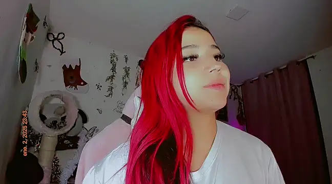 madisonx17 online show from January 3, 4:44 am