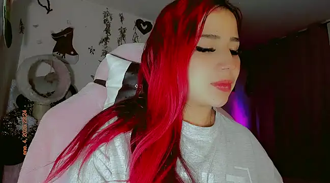 madisonx17 online show from January 5, 4:25 am