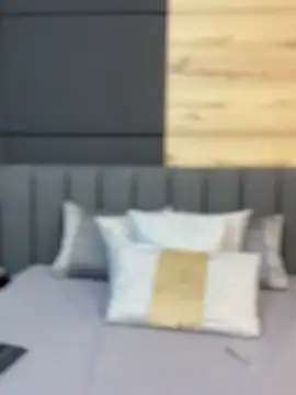 ValerieHilton online show from February 10, 10:30 pm