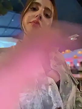 ValerieHilton online show from March 8, 12:33 am