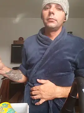 Snapshot of bigruyter chatting on May 27, 4:26 pm bigruyter online show from May 27, 4:26 pm