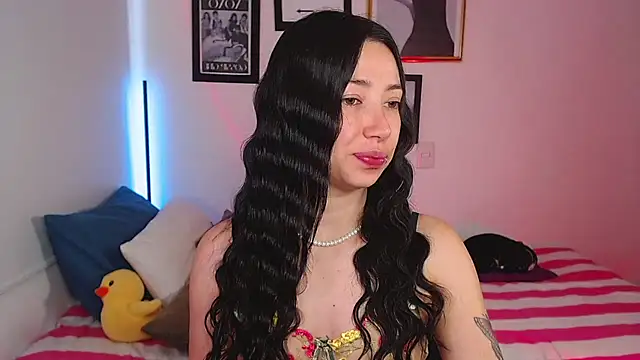 Snapshot of lilyy_evanss chatting on February 17, 9:41 pm lilyy evanss online show from February 17, 9:41 pm