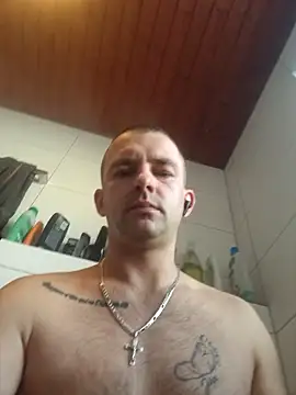 Snapshot of magicSeX4You chatting on February 17, 2:04 pm magicSeX4You online show from February 17, 2:04 pm