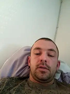 Snapshot of magicSeX4You chatting on February 21, 3:32 pm magicSeX4You online show from February 21, 3:32 pm