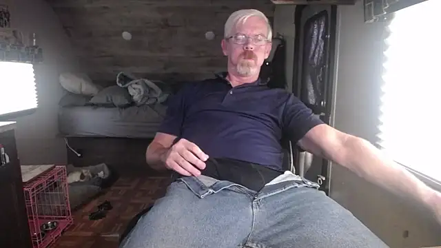 Di9ital069 online show from December 6, 5:44 pm