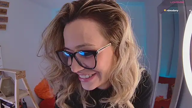 Snapshot of Lucy_Princes chatting on January 1, 1:26 am Lucy Princes online show from January 1, 1:26 am