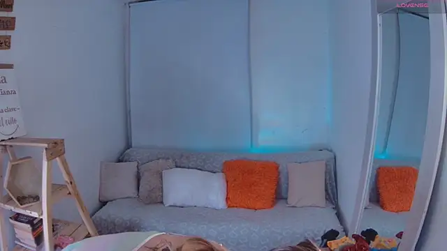 Snapshot of Lucy_Princes chatting on January 5, 4:36 am Lucy Princes online show from January 5, 4:36 am