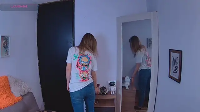 Snapshot of Lucy_Princes chatting on March 20, 5:02 am Lucy Princes online show from March 20, 5:02 am