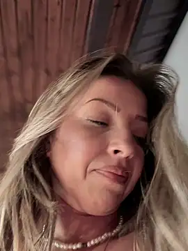 SonyaD  online show from February 27, 5:45 am