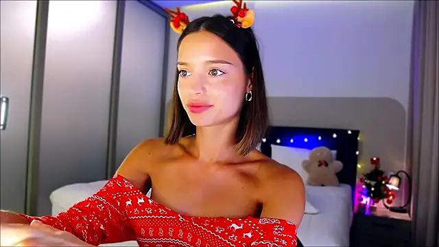 Snapshot of wow_Mia chatting on December 27, 4:58 am wow Mia online show from December 27, 4:58 am