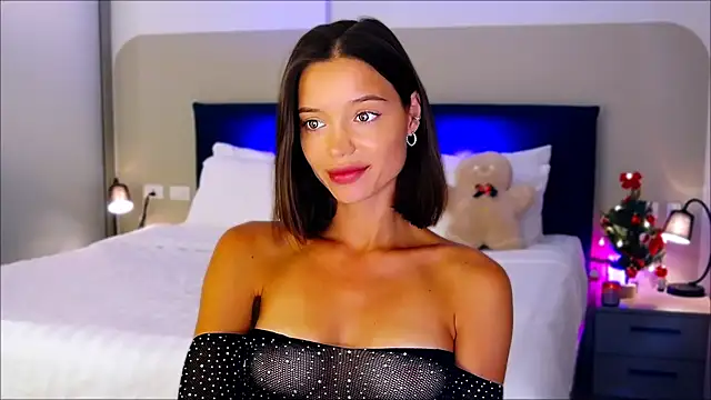 Snapshot of wow_Mia chatting on January 11, 1:37 am wow Mia online show from January 11, 1:37 am