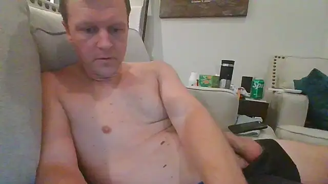 johnd101020 online show from December 10, 2:27 am