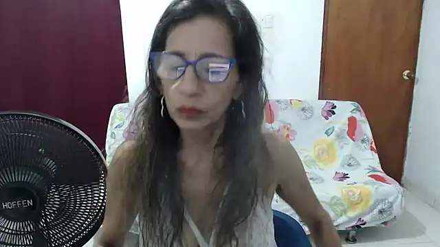 Snapshot of luz_stella chatting on February 25, 7:58 pm luz stella online show from February 25, 7:58 pm