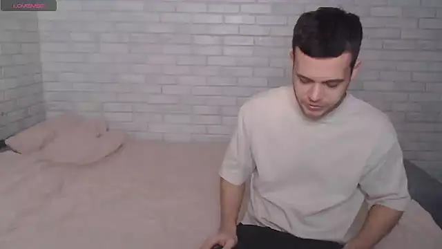 Fuckyoursecretary69 online show from December 15, 10:28 am