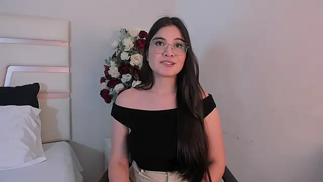 Snapshot of CamilaSofiia chatting on January 22, 8:06 pm CamilaSofiia online show from January 22, 8:06 pm