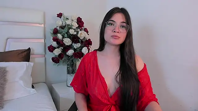Snapshot of CamilaSofiia chatting on February 10, 7:38 pm CamilaSofiia online show from February 10, 7:38 pm