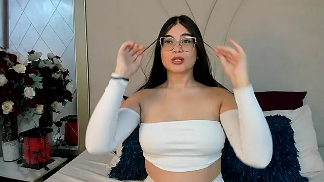 CamilaSofiia online show from November 10, 8:08 pm