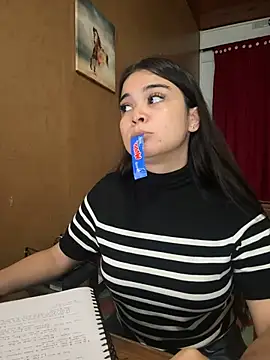 CamilaSofiia online show from April 11, 2:16 am