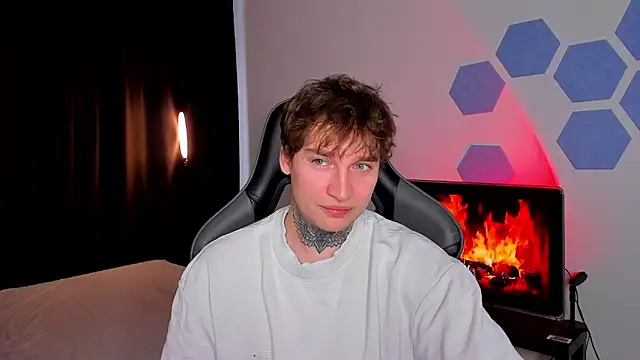 Chris Tyson online show from November 24, 8:36 am