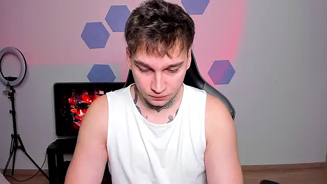 Chris Tyson online show from December 18, 9:37 am