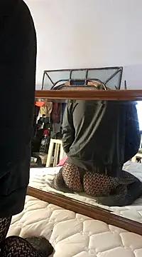 Snapshot of LYZBORNHD chatting on January 5, 12:21 pm LYZBORNHD online show from January 5, 12:21 pm