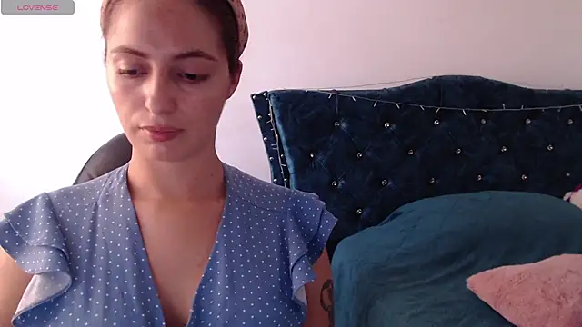 Kate lorens9 online show from February 24, 7:30 pm