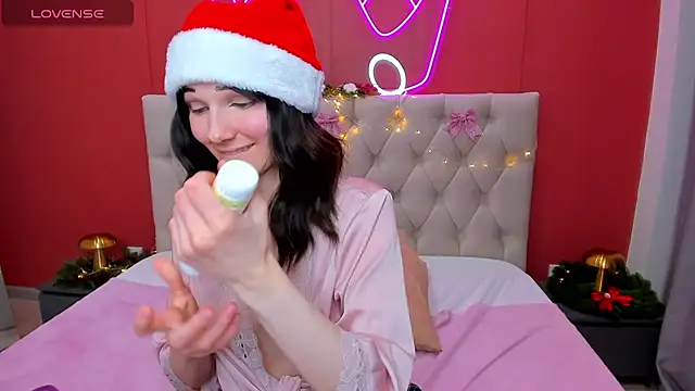 Lili flowerr online show from January 3, 3:12 pm