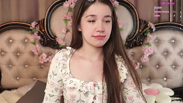 AmiLewis online show from April 11, 1:10 am