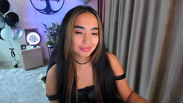 worldofkim online show from March 17, 3:00 am