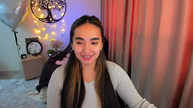 worldofkim online show from April 10, 6:18 am