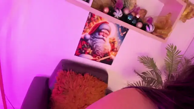 Miia Thompsonn online show from December 24, 3:05 am