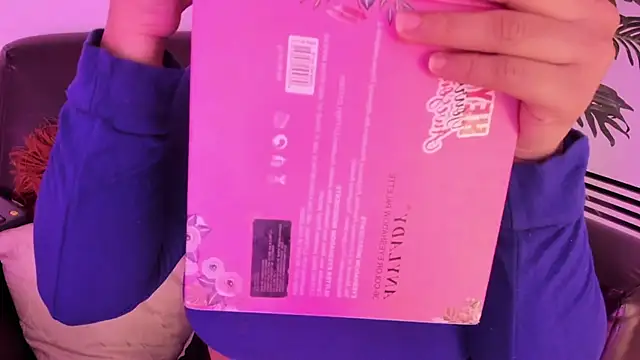 Miia Thompsonn online show from January 17, 3:12 am