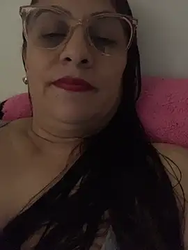 Snapshot of brendasexywet chatting on October 27, 7:29 pm brendasexywet online show from October 27, 7:29 pm