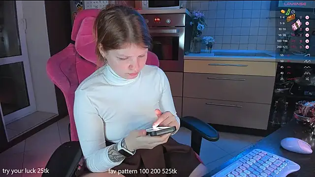 lil lia online show from December 2, 7:16 pm