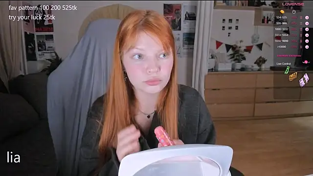 lil lia online show from October 3, 4:04 pm