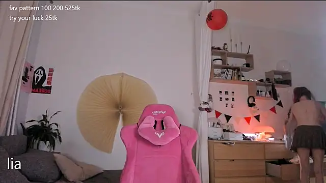 lil lia online show from March 22, 8:34 pm