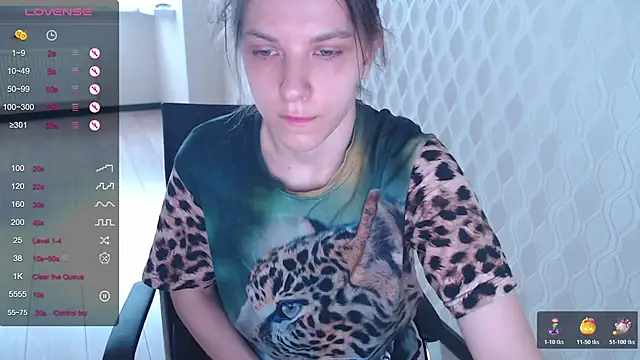 LisaHeart online show from November 17, 8:31 am