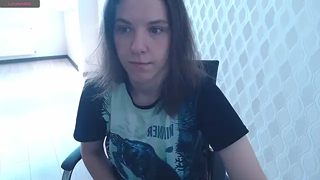 Snapshot of LisaHeart chatting on June 10, 12:15 pm LisaHeart online show from June 10, 12:15 pm