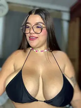 Snapshot of Michellesexxy chatting on January 22, 5:26 am Michellesexxy online show from January 22, 5:26 am